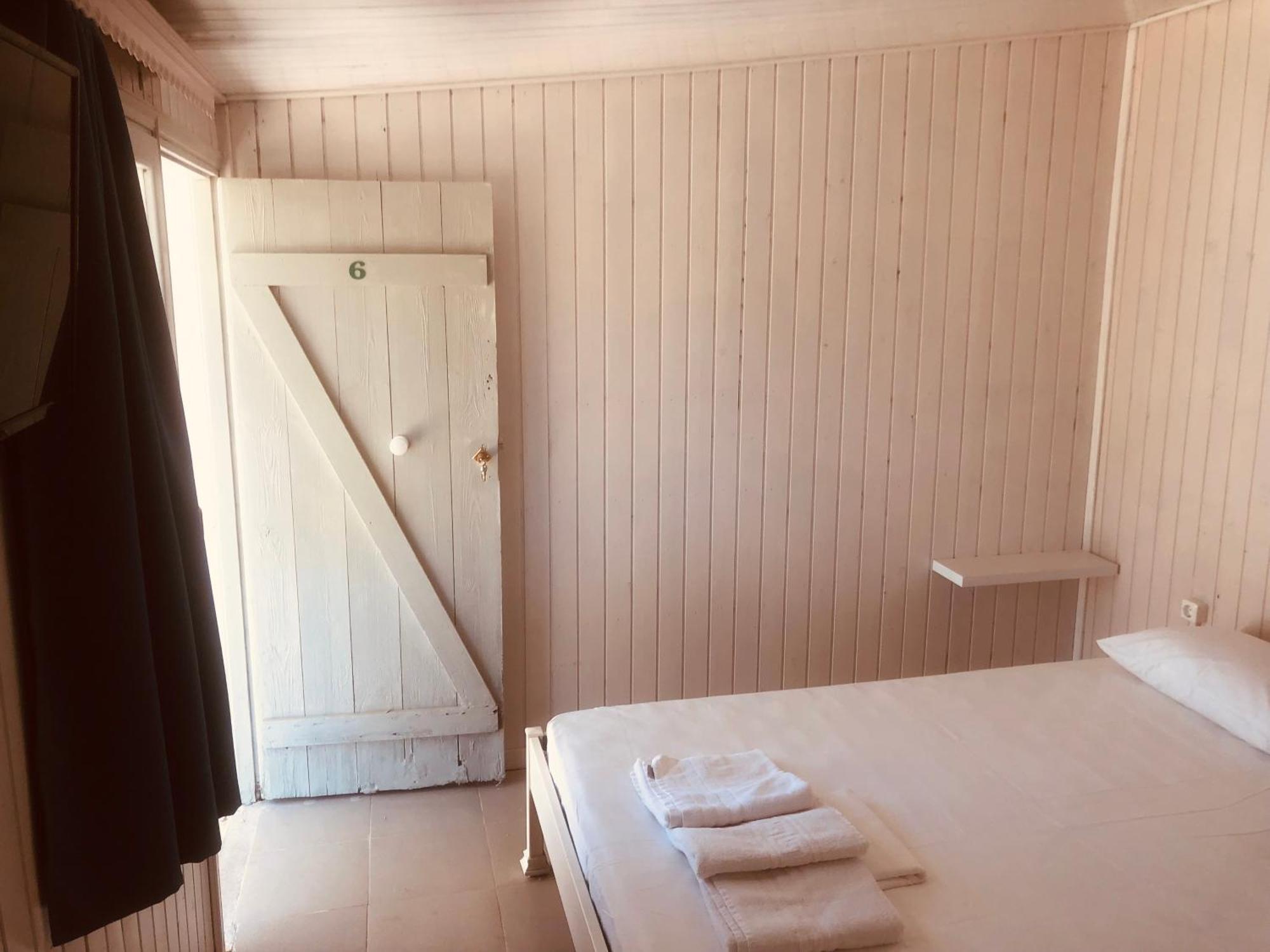 Barreira Beachfront Rooms 6 Kalamata Zewnętrze zdjęcie